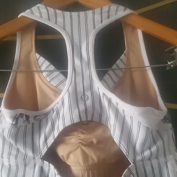 Lululemon S - Picture 2 of 4